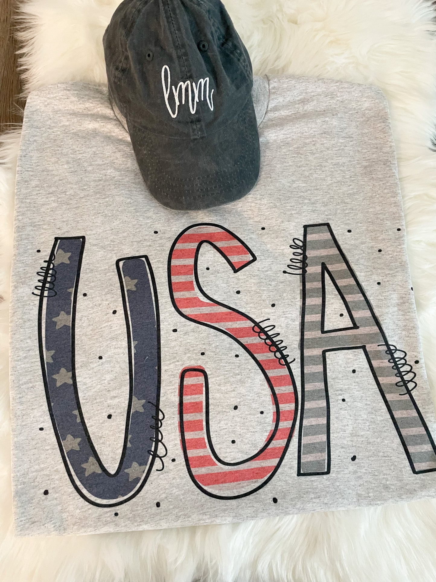 USA// squiggly letters